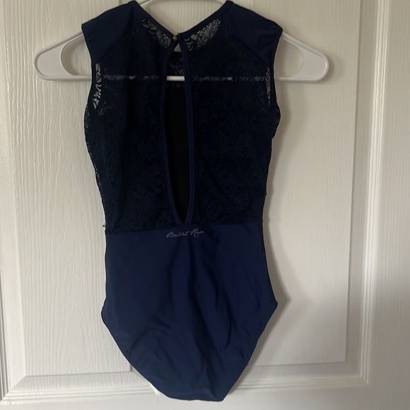 Navy Ballet rosa leotard! Size Small worn a few times with a small hole in lace. - Picture 2 of 4